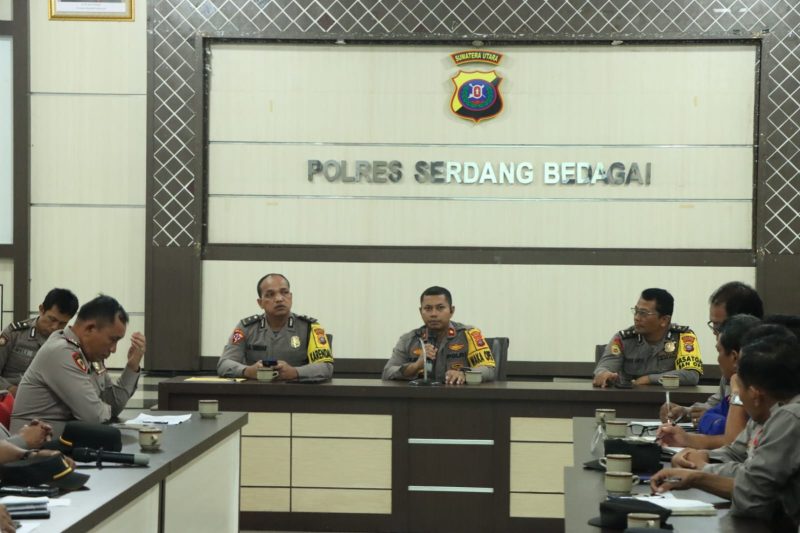 Polres Sergai Gelar Rapat Anev Pengamanan TPS di Wilkum Tiga Polsek. (Foto: istimewa)